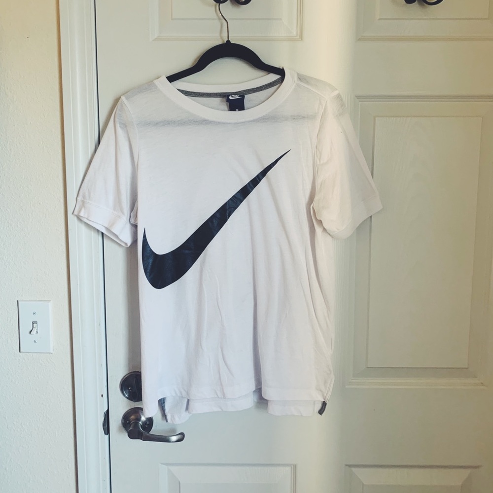 Nike tee